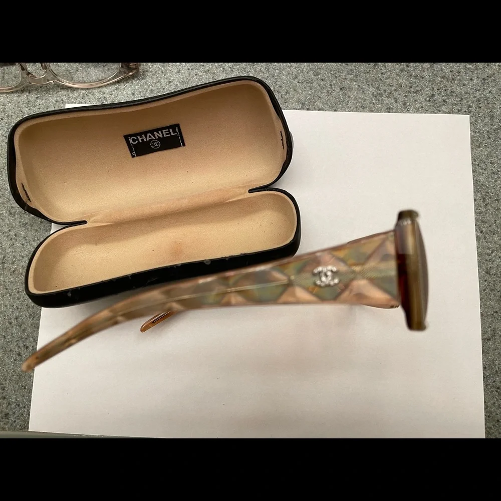 Chanel Sunglasses - Picture 7 of 8